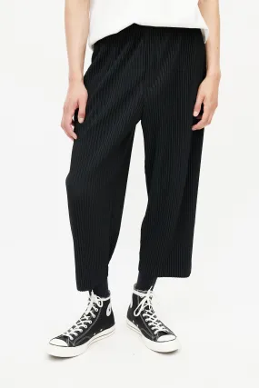 Black Pleated Cropped Trouser