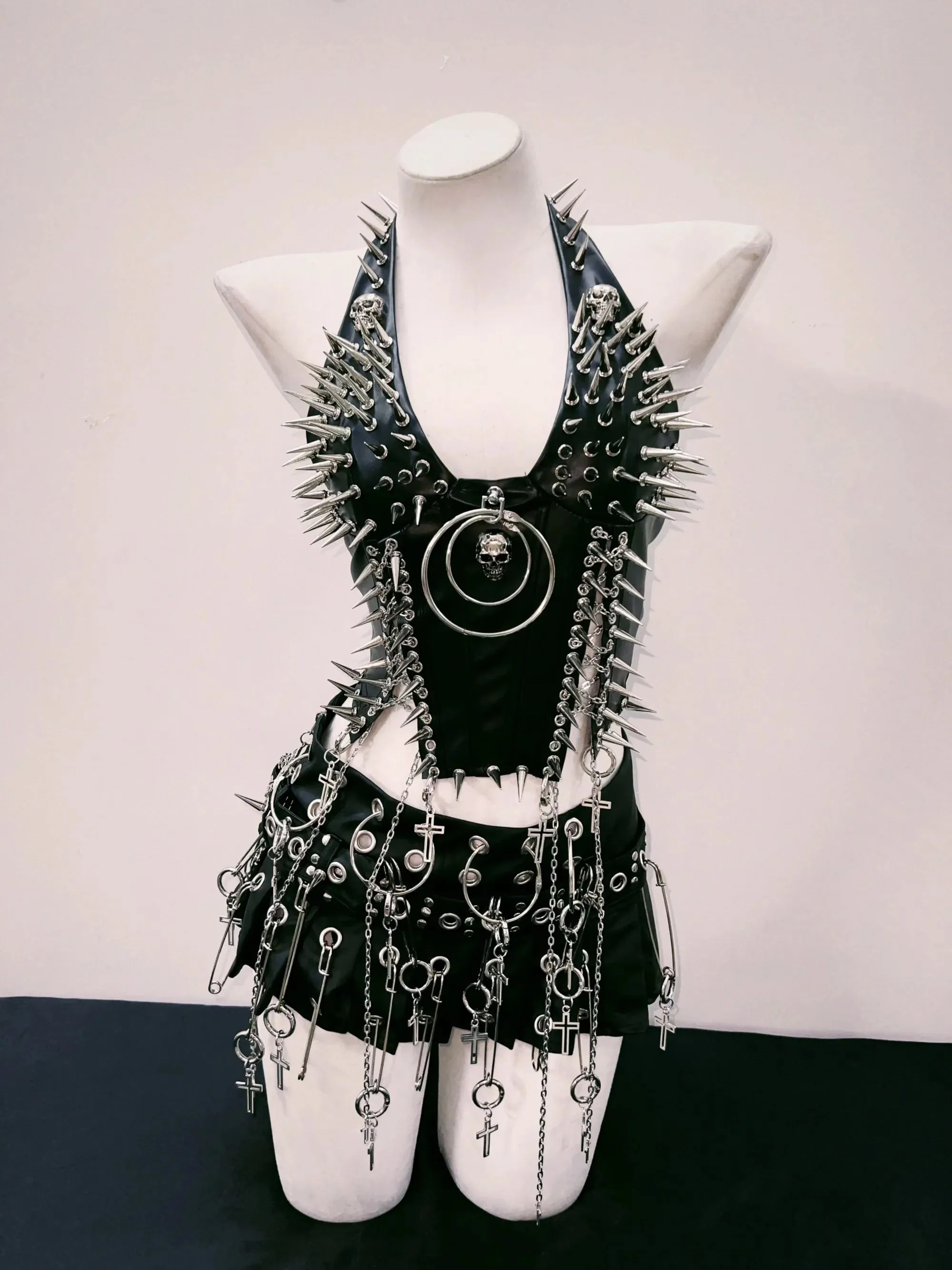 bustier top y2k fashion y2k clothes y2k crop top gothic clothes y2k top Rivets Tank Tops Skull top vintage tops gothic tank tops