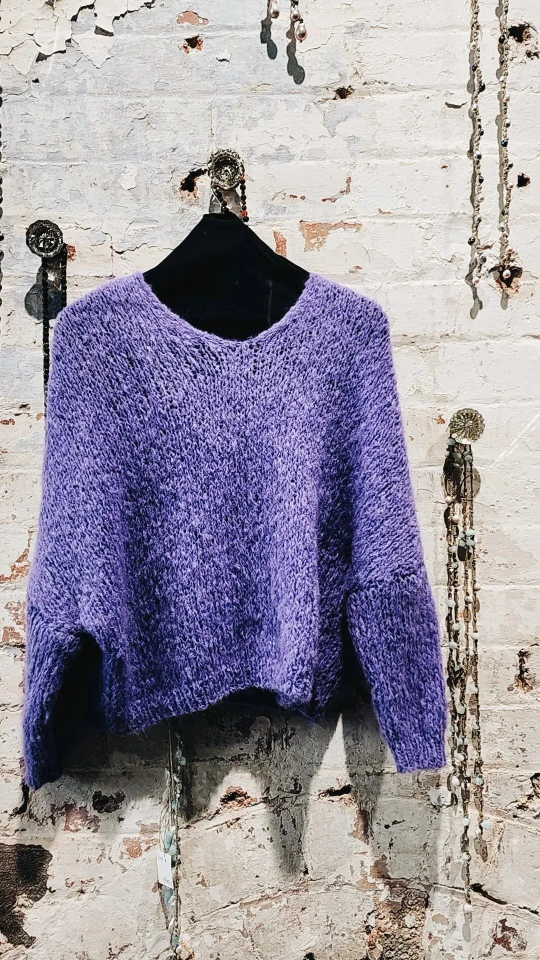 Hand knit batwing V neck sweater (Alpaca) - Nude