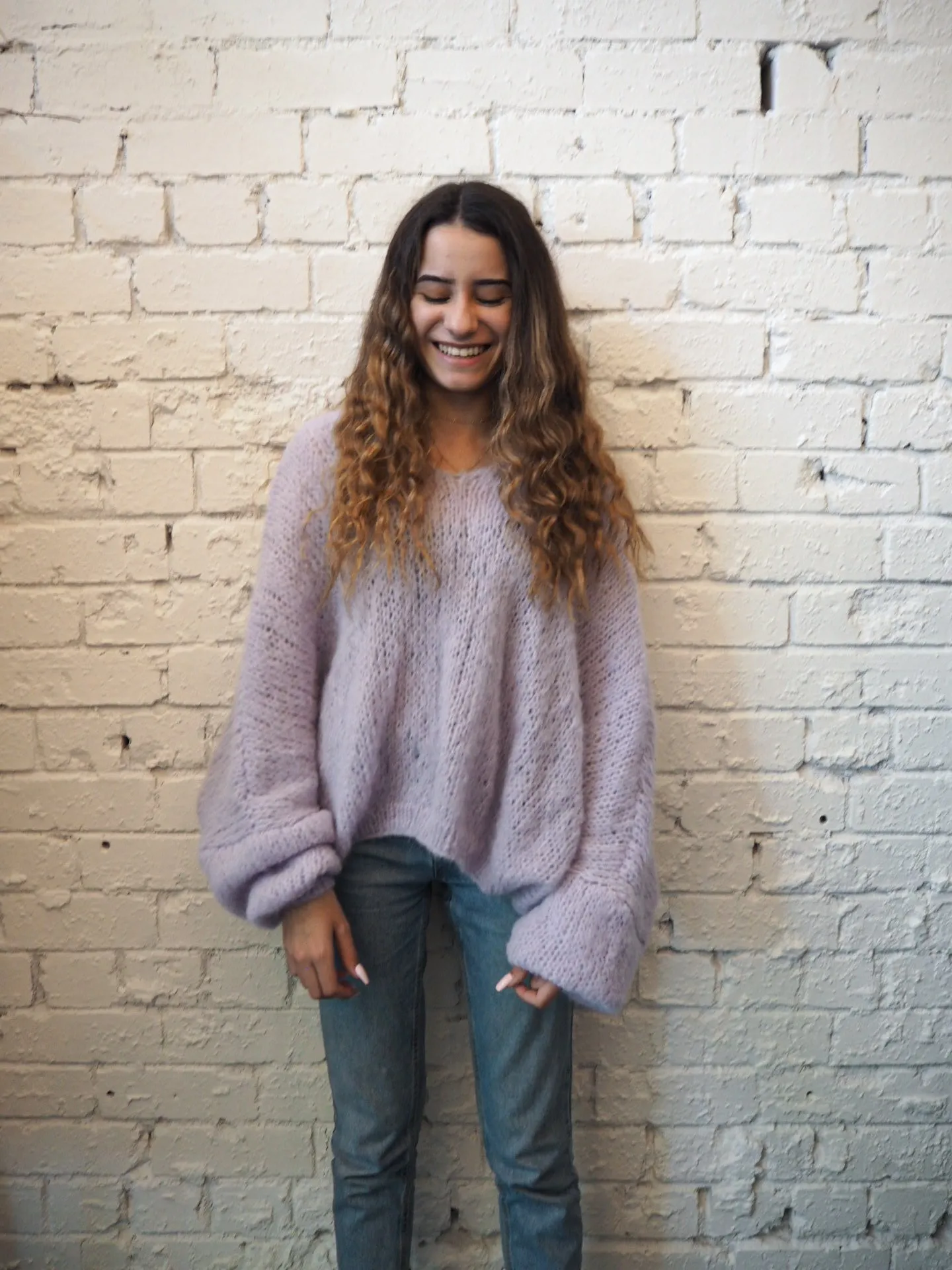 Hand knit batwing V neck sweater (Alpaca) - Nude