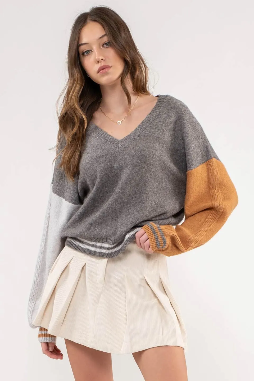 V NECK COLORBLOCK PULLOVER SWEATER
